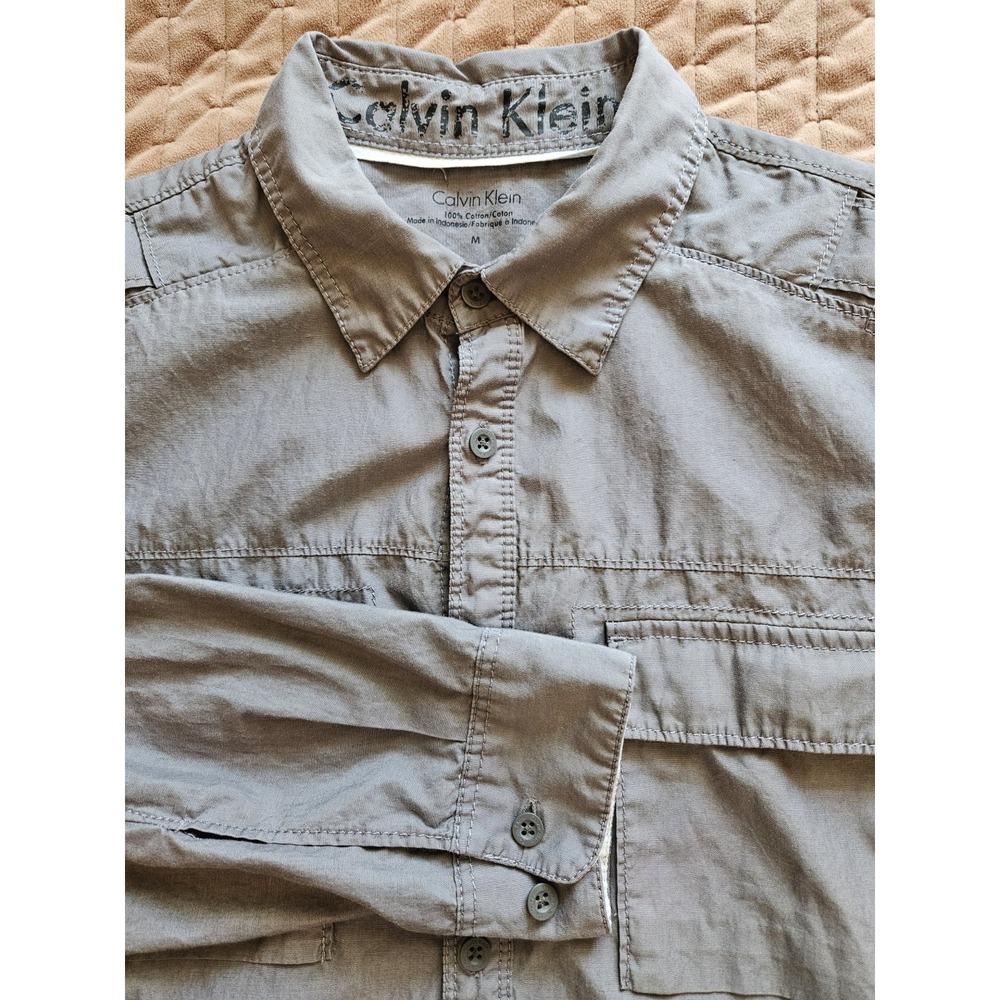 Calvin Klein Men's 100% Cotton Gray Long Sleeve Button Down Shirt, Size Med.